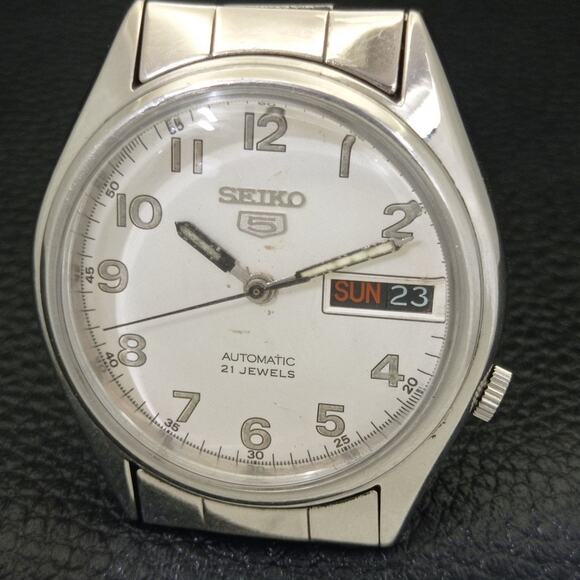 Vintage 1985 Seiko Automatic Mens Silver Watch W/daydate & Patina accents - Picture 3 of 10
